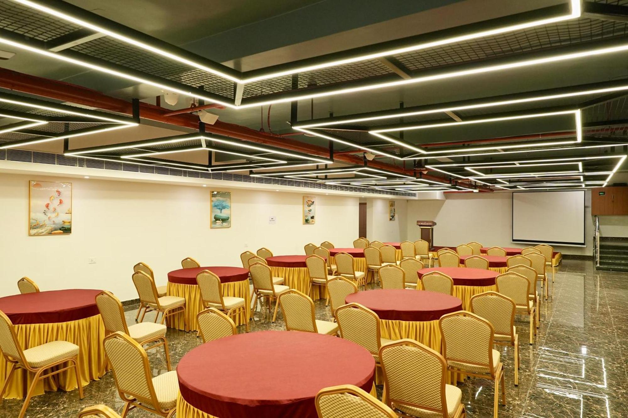 Le Royale Palace Karaikal Dış mekan fotoğraf
