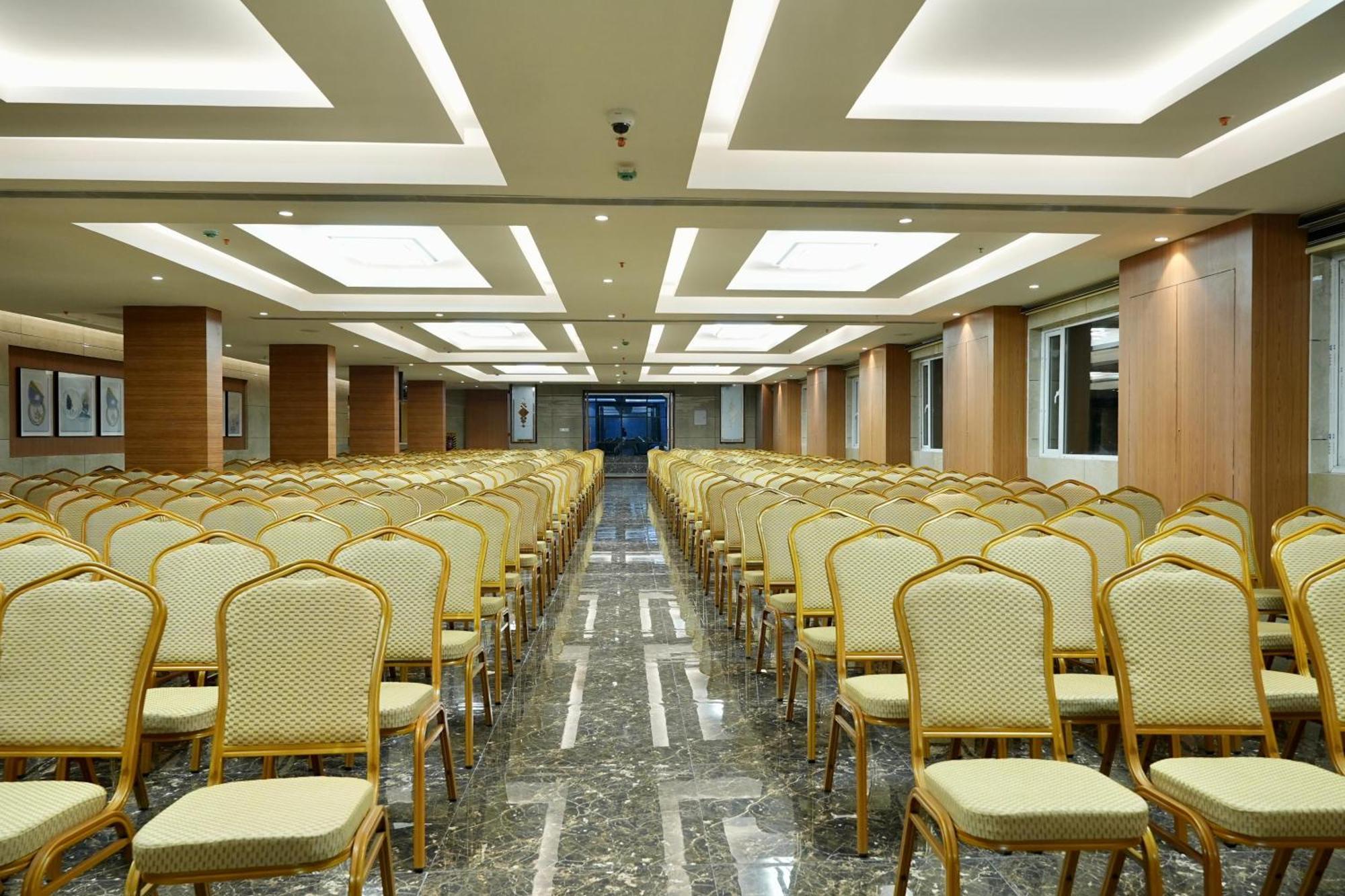 Le Royale Palace Karaikal Dış mekan fotoğraf