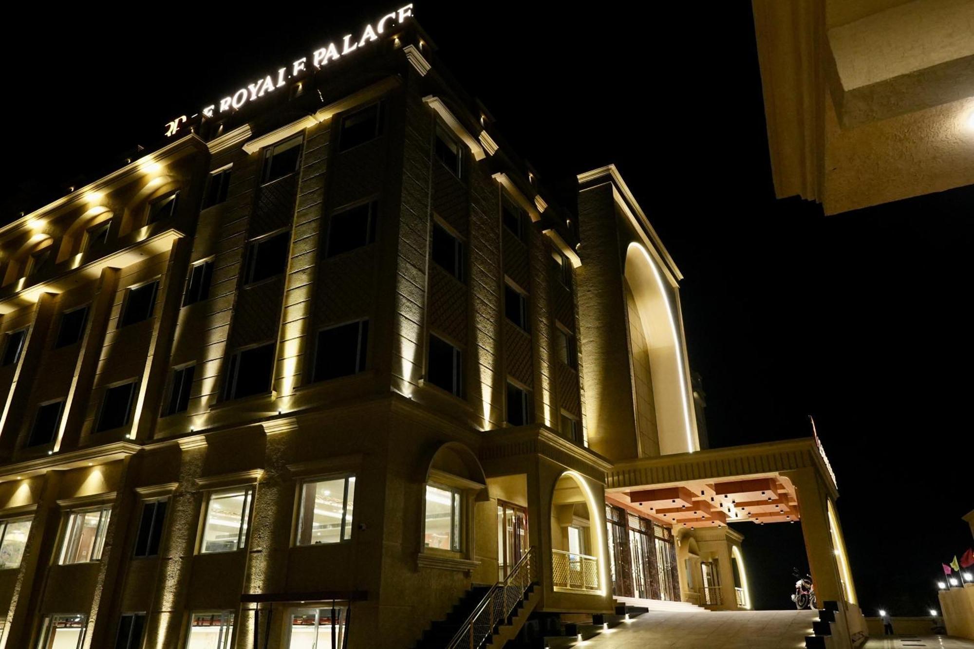 Le Royale Palace Karaikal Dış mekan fotoğraf
