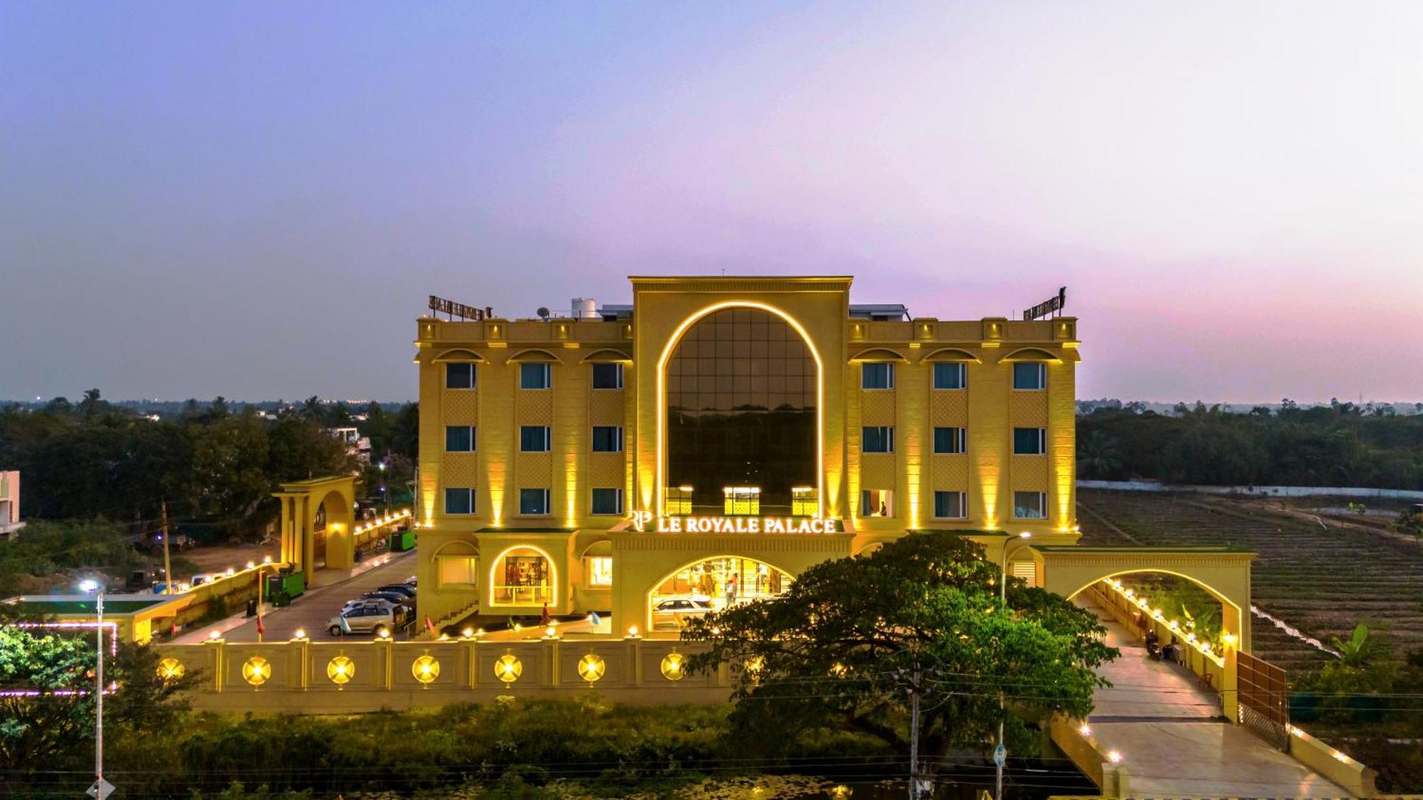 Le Royale Palace Karaikal Dış mekan fotoğraf